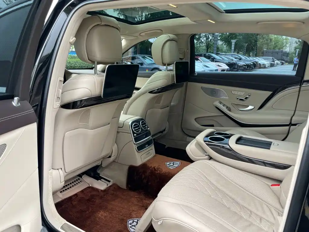 Mercedes-Benz S-Class — миниатюра 12