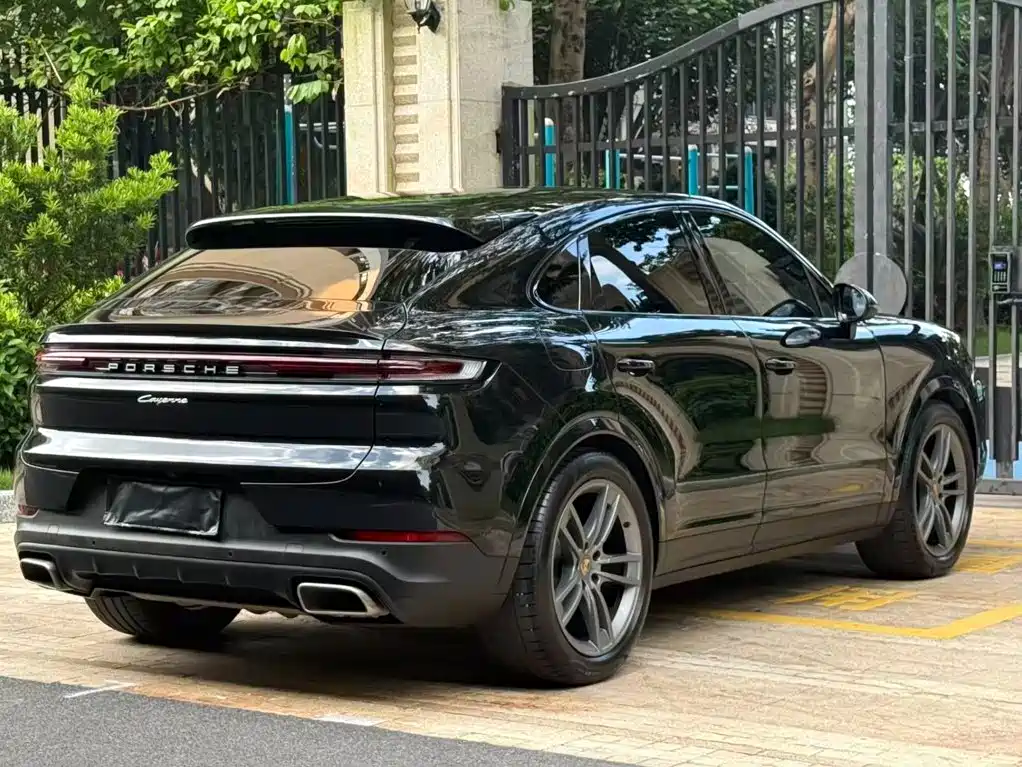 Porsche Cayenne — миниатюра 4