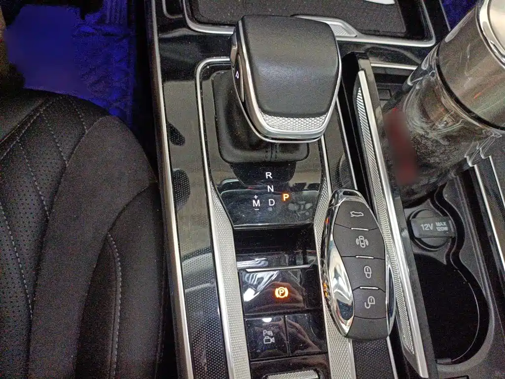Hongqi Hongqi HS5 — миниатюра 7
