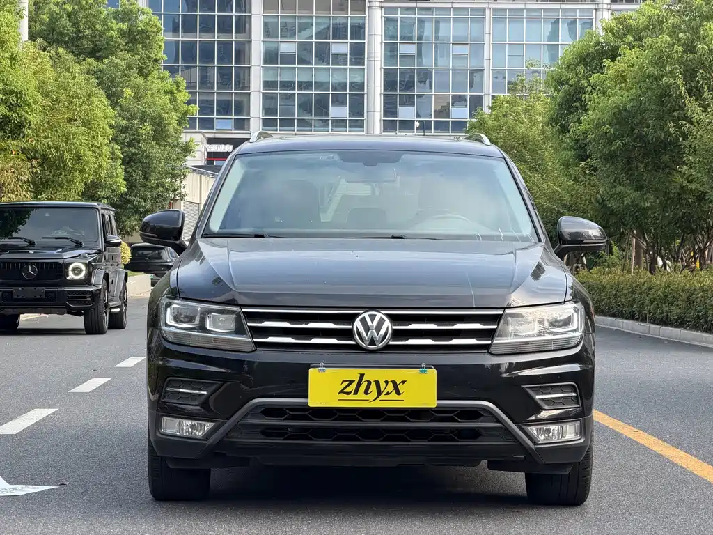 Volkswagen Tiguan L — миниатюра 2