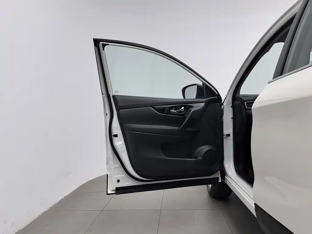 Nissan Qashqai — миниатюра 8