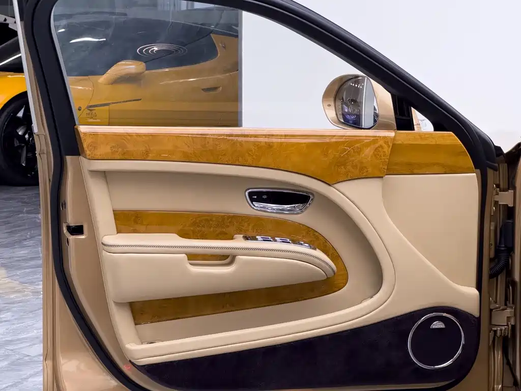 Bentley Mulsanne — миниатюра 10