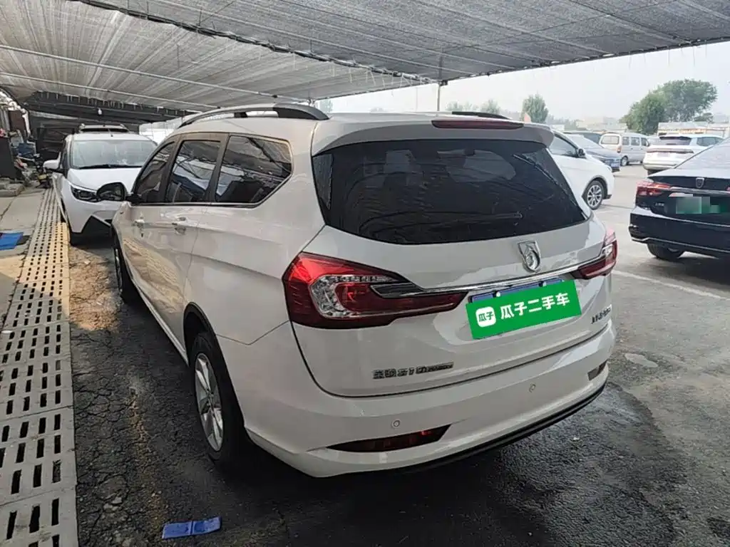 Baojun 310W — миниатюра 5