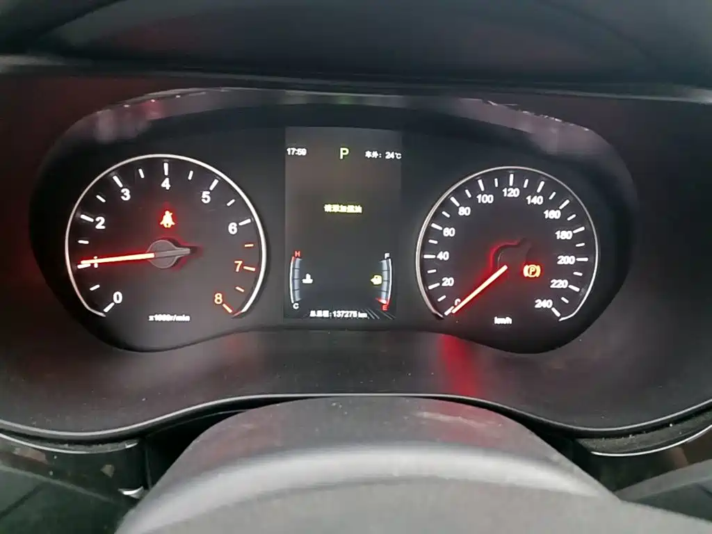 BYD MAX — миниатюра 12