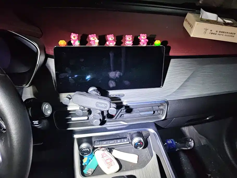 Geely Binyue — миниатюра 13