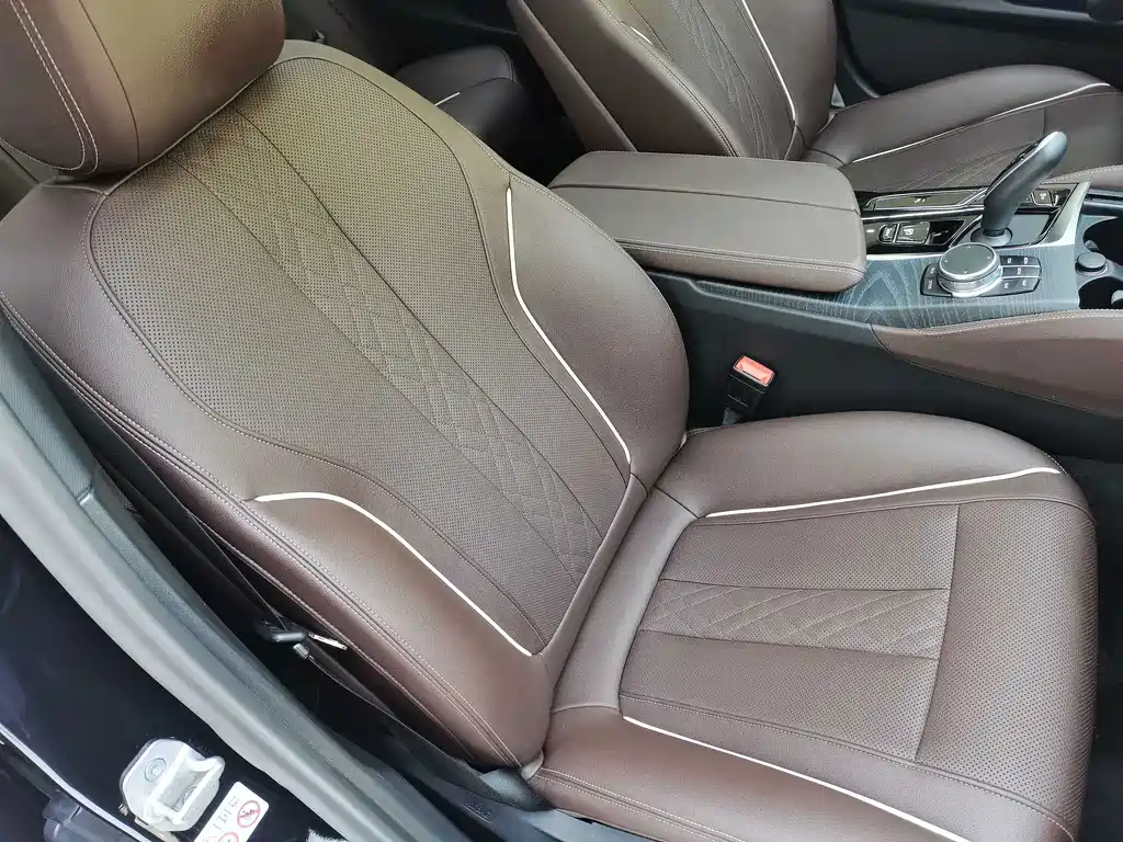 BMW 5 Series — миниатюра 15