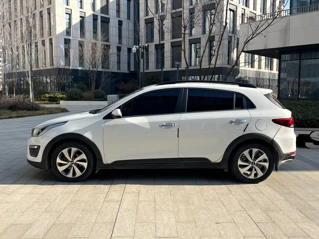 KIA KX CROSS