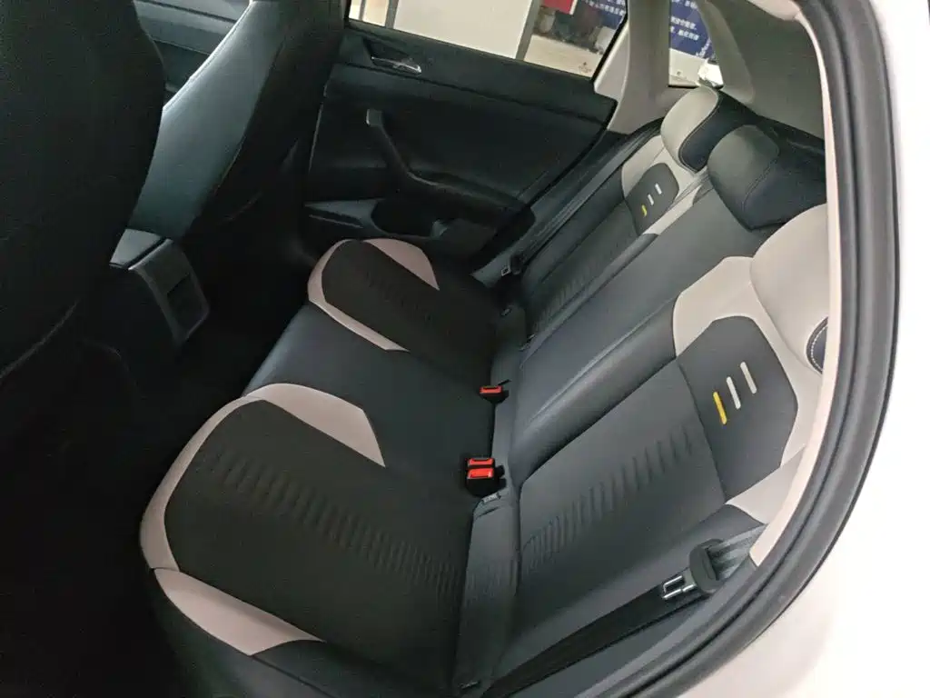 Volkswagen Polo — миниатюра 17