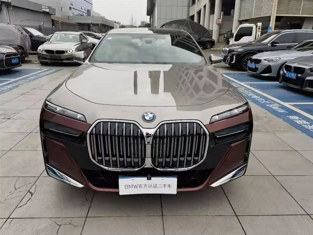 BMW 7 SERIES