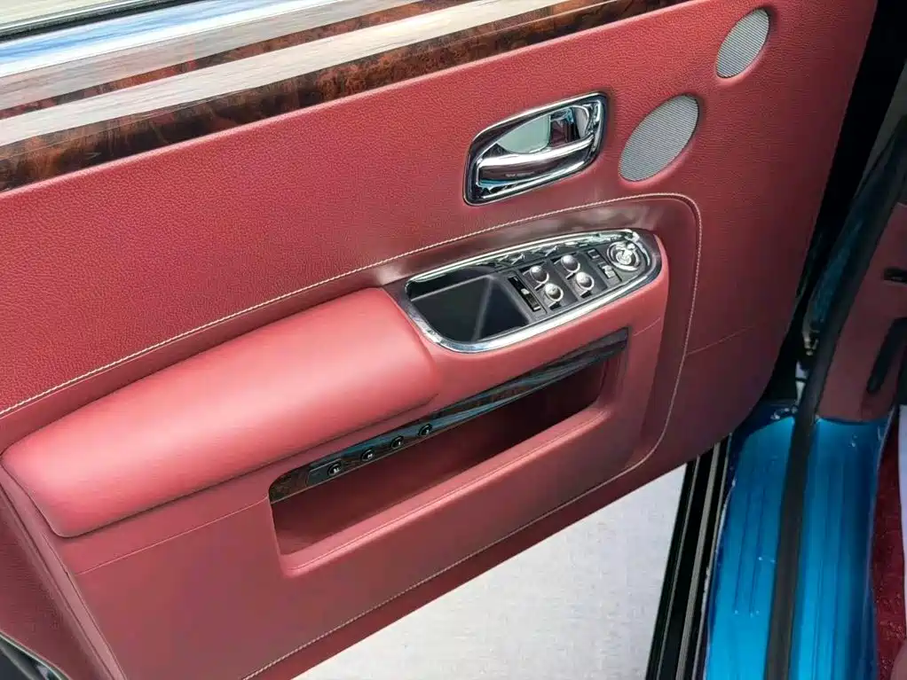 Rolls-Royce Ghost — миниатюра 8