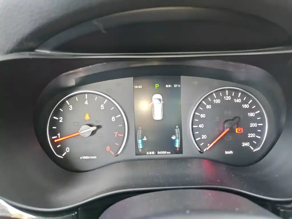 BYD MAX — миниатюра 12