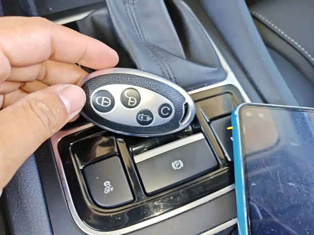 BYD MAX — миниатюра 9