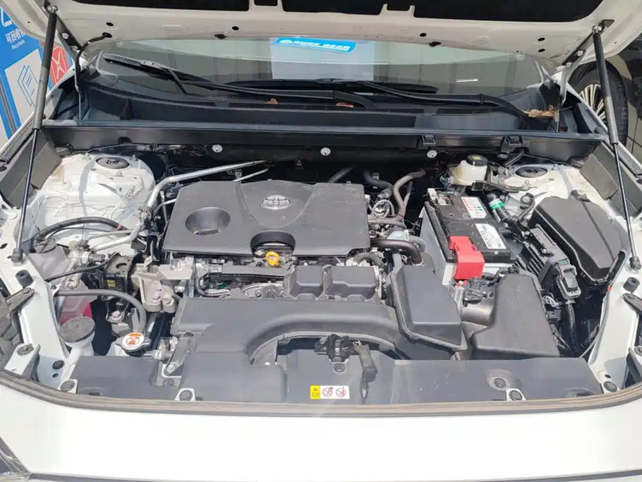 Toyota RAV4 — миниатюра 10
