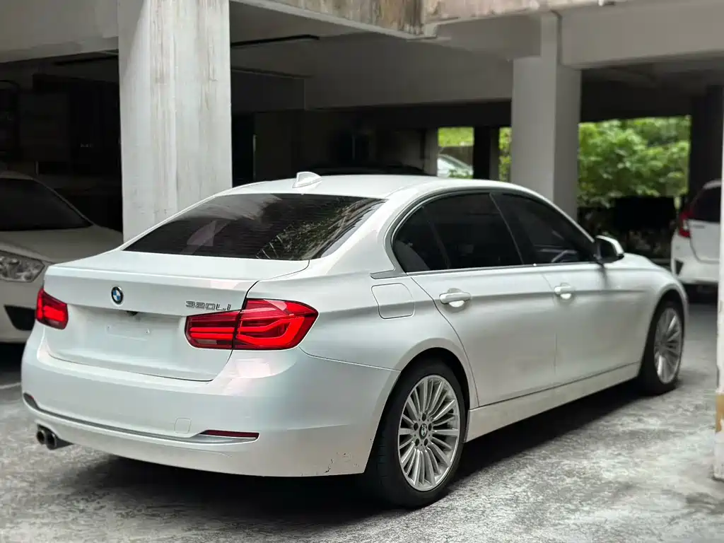 BMW 3 Series — миниатюра 7