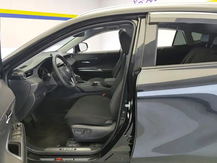 Toyota Venza — миниатюра 9