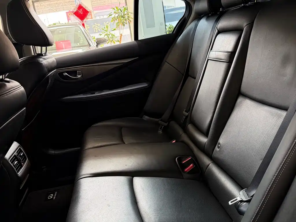 Infiniti Q50L — миниатюра 7