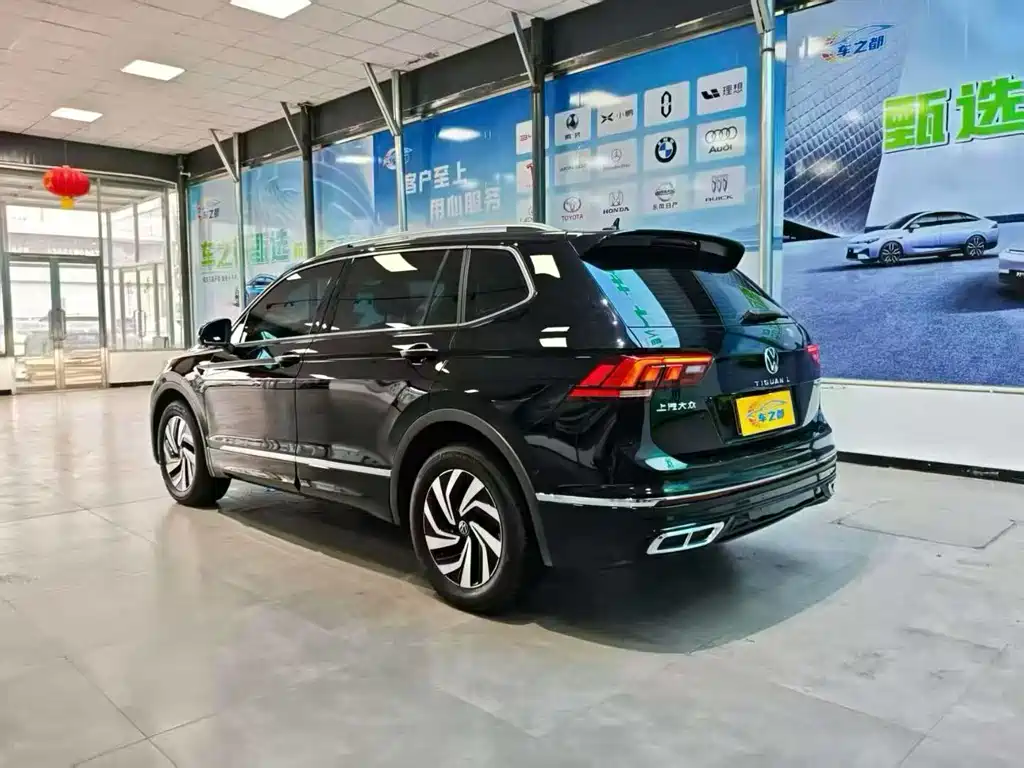 Volkswagen Tiguan L L 2024 330TSI AT R-Line