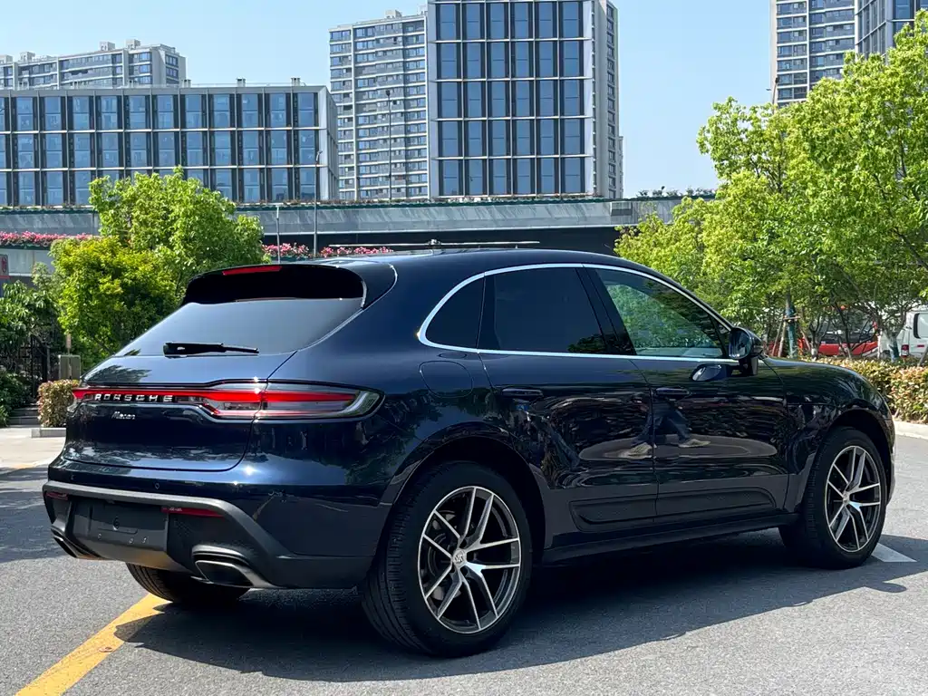 Porsche Macan — миниатюра 14