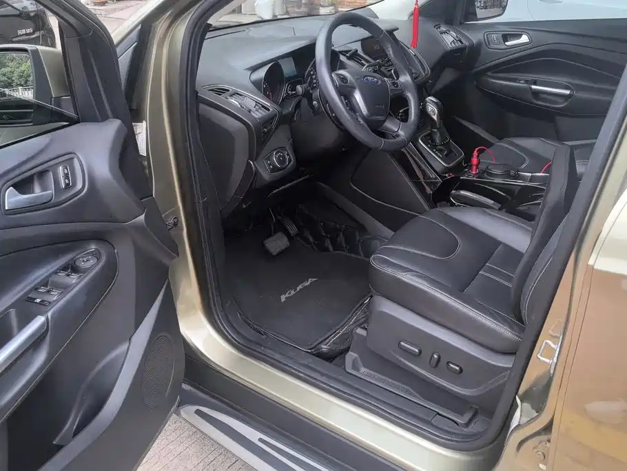 Ford Kuga — миниатюра 9