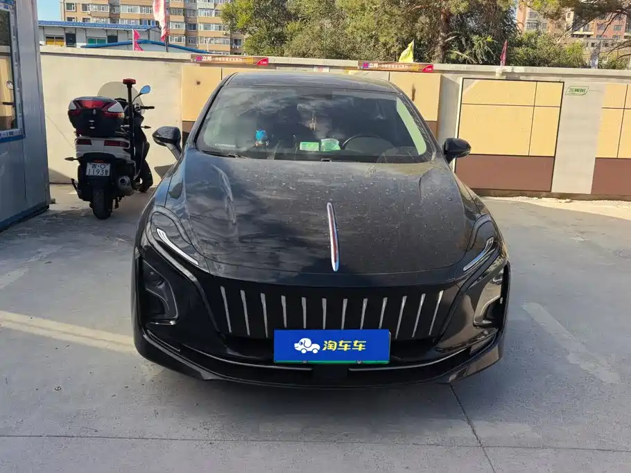 Hongqi Hongqi E-QM5 — миниатюра 2