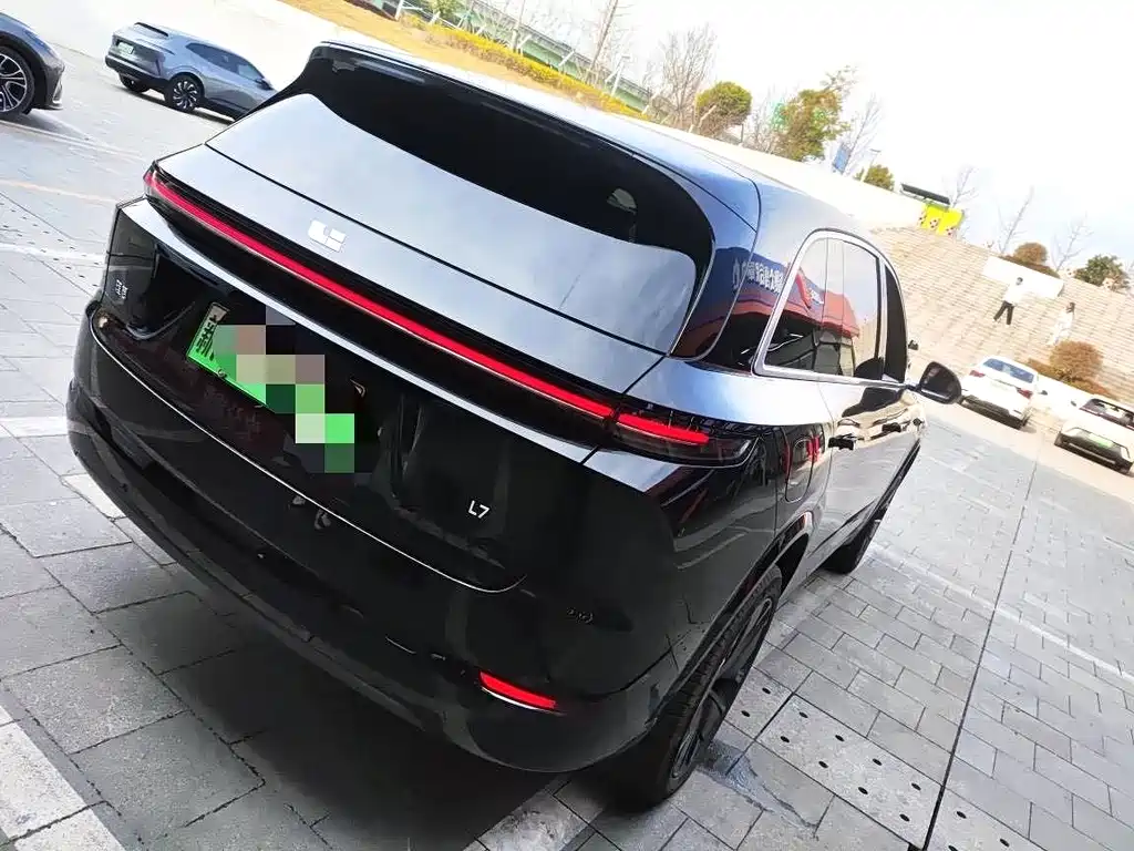 Li Auto IDEAL L7
