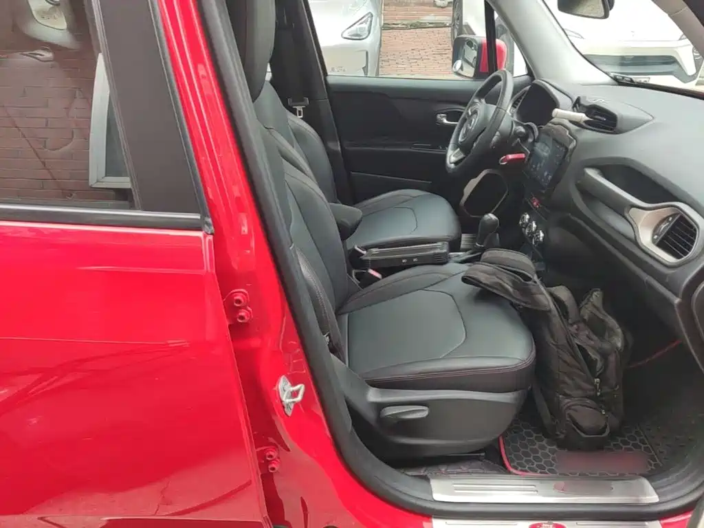 Jeep Renegade — миниатюра 25