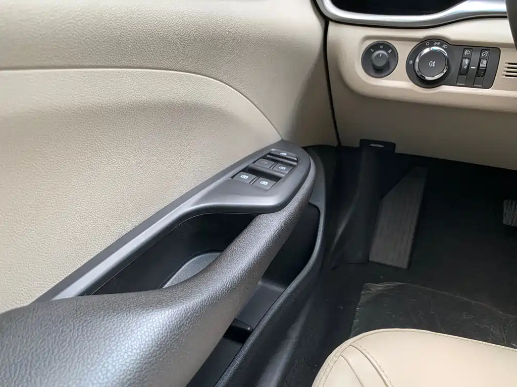 Buick Excelle — миниатюра 15