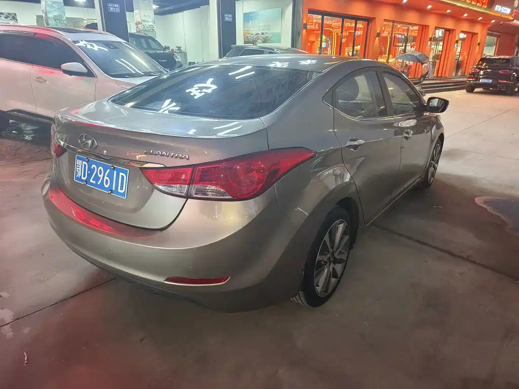 Hyundai Elantra Langdong — миниатюра 4