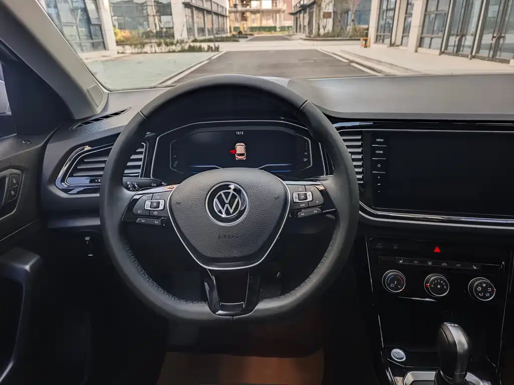 VOLKSWAGEN T ROC EXPLORING SONGS