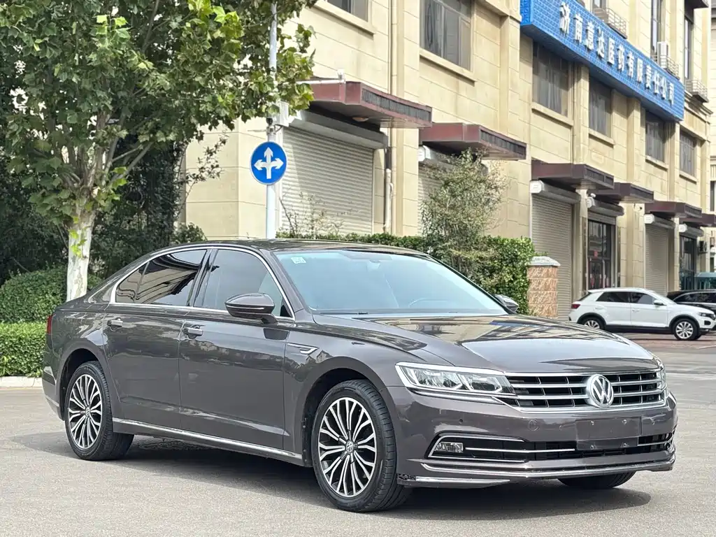 Volkswagen Phideon — миниатюра 3