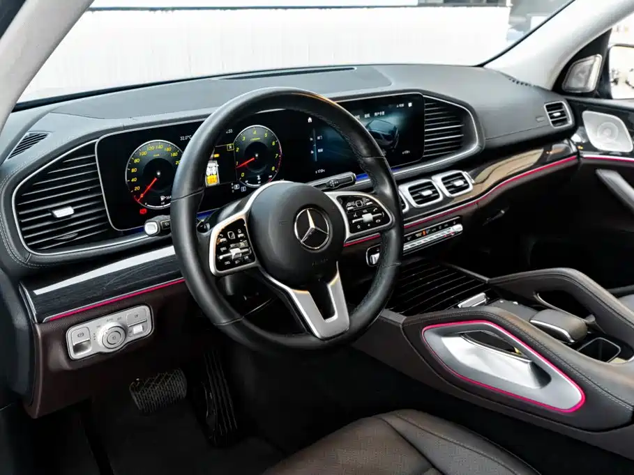 Mercedes-Benz GLE (Import) — миниатюра 25
