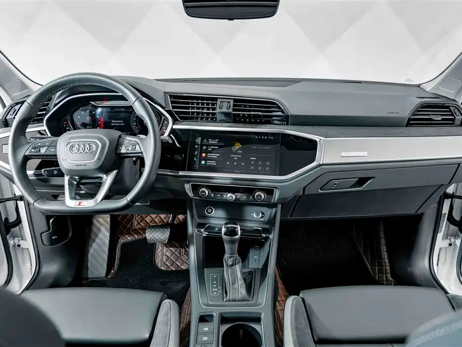 Audi Q3 Sportback — миниатюра 10
