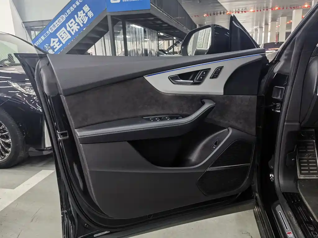 Audi Q8 — миниатюра 8