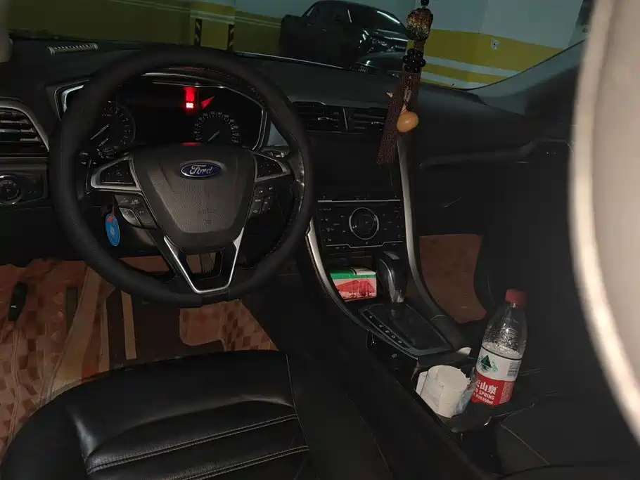 Ford Mondeo — миниатюра 12