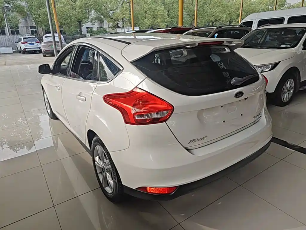 Ford Focus — миниатюра 5