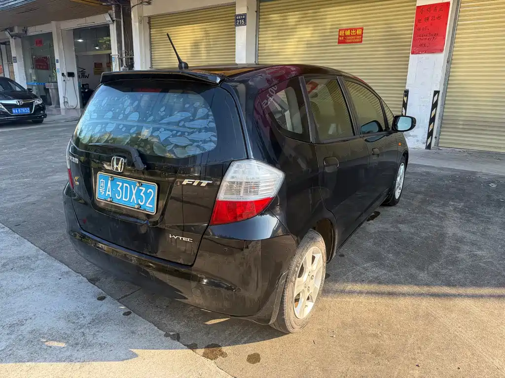 Honda Fit — миниатюра 4