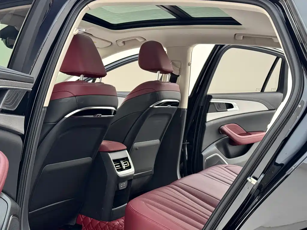 Hongqi Hongqi H5 — миниатюра 15