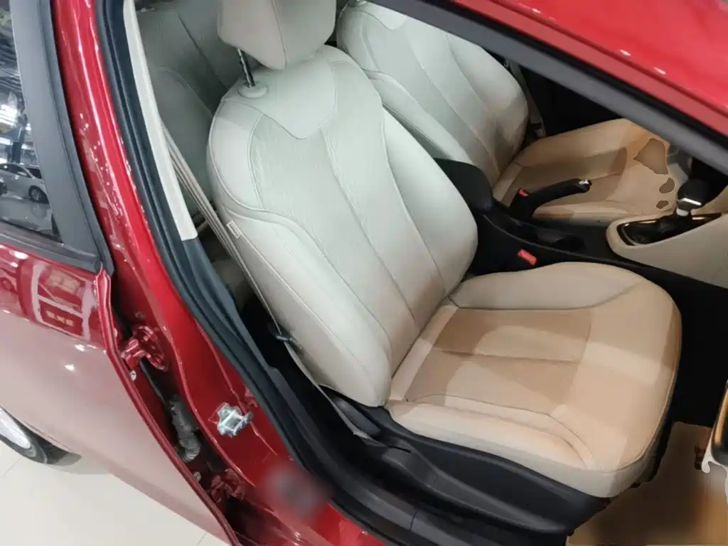 Buick Excelle — миниатюра 25