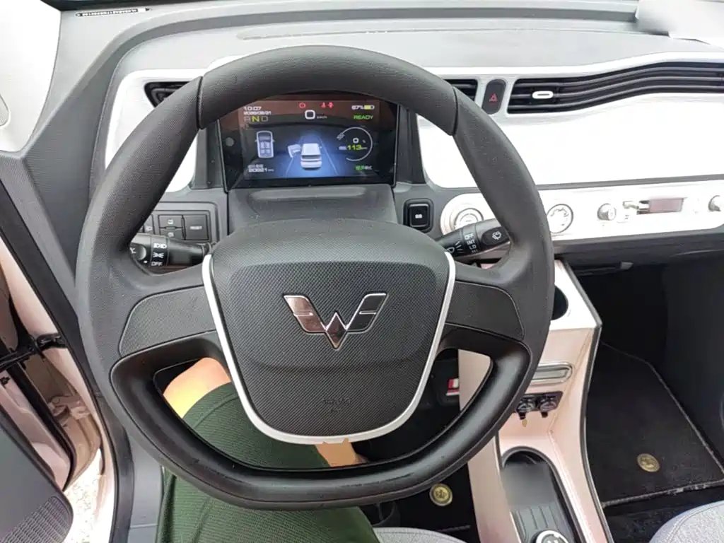 Wuling MINIEV — миниатюра 11
