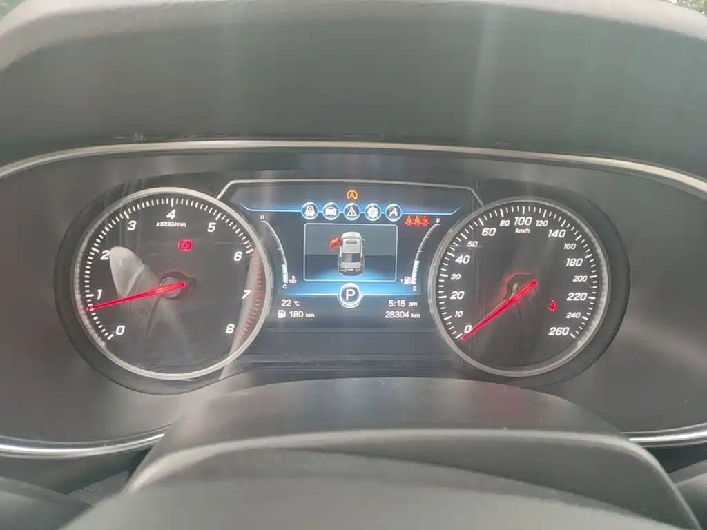 Hongqi Hongqi H5 — миниатюра 12