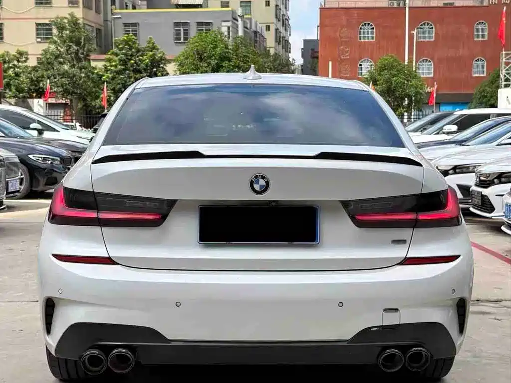 BMW 3 Series — миниатюра 8