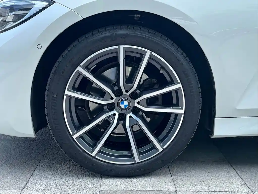 BMW 3 Series — миниатюра 24