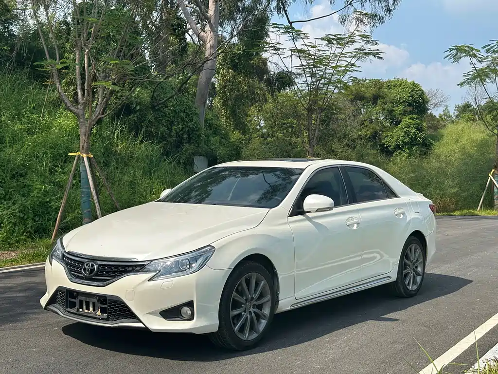 Toyota Reiz