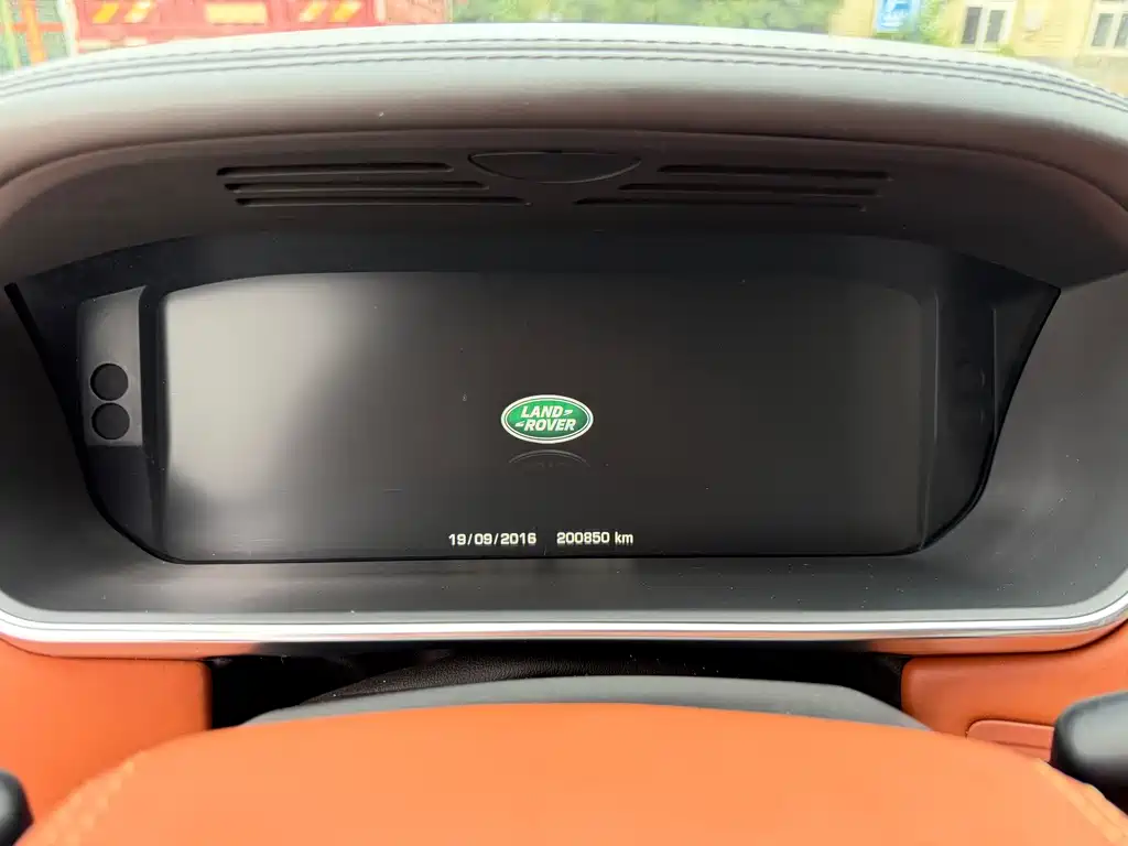 Land Rover Range Rover — миниатюра 6