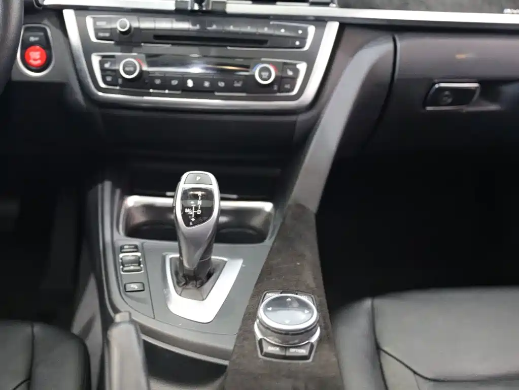 BMW 3 Series — миниатюра 17