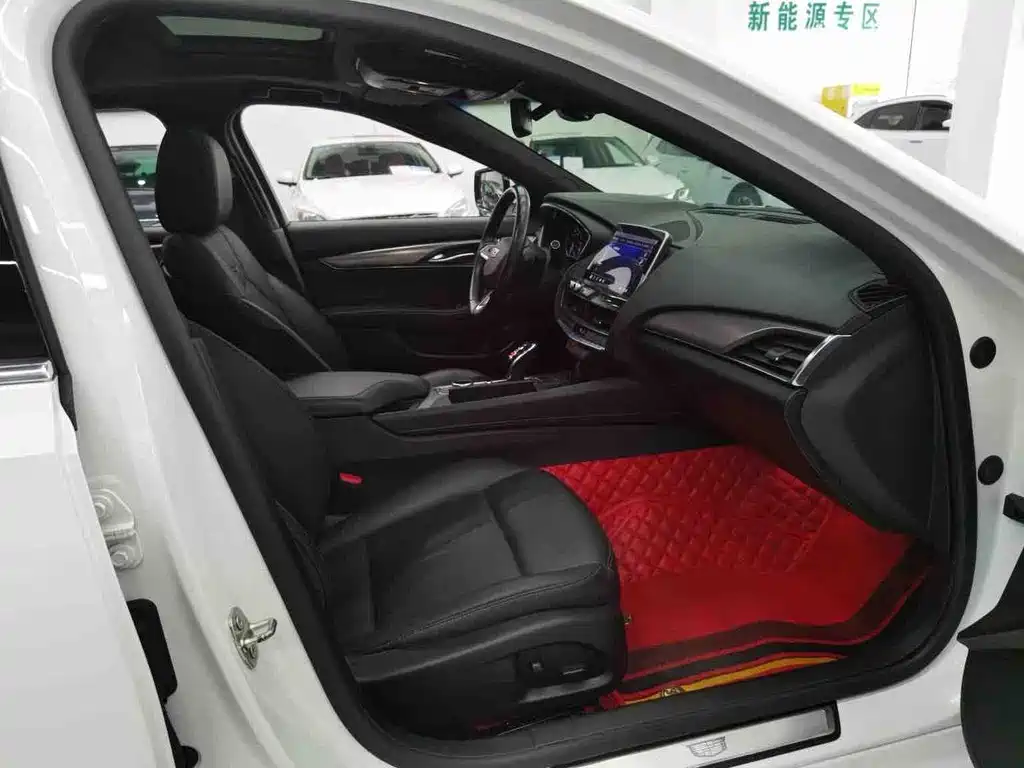 Cadillac CT5 — миниатюра 8