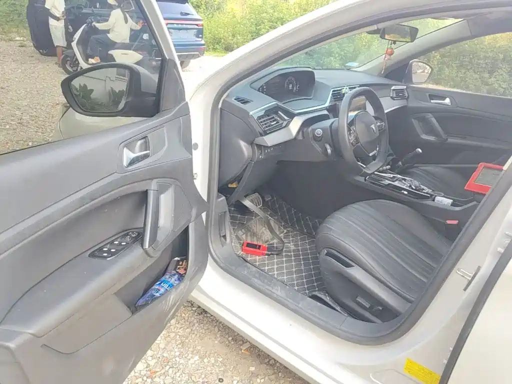 Peugeot 408 — миниатюра 16