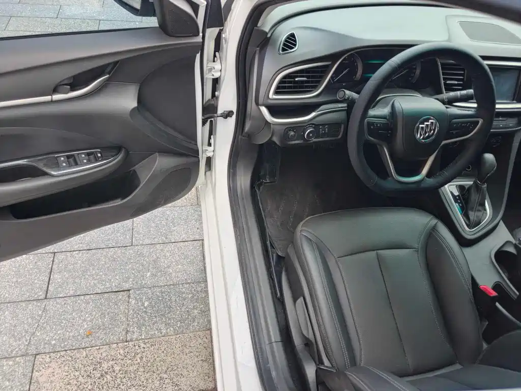 Buick Excelle — миниатюра 9