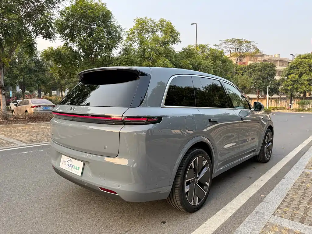 Li Auto IDEAL L8