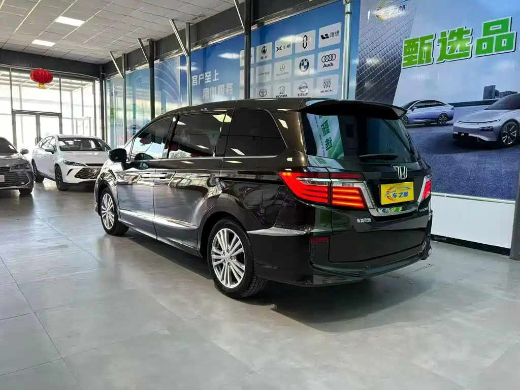 Honda Elysion — миниатюра 7